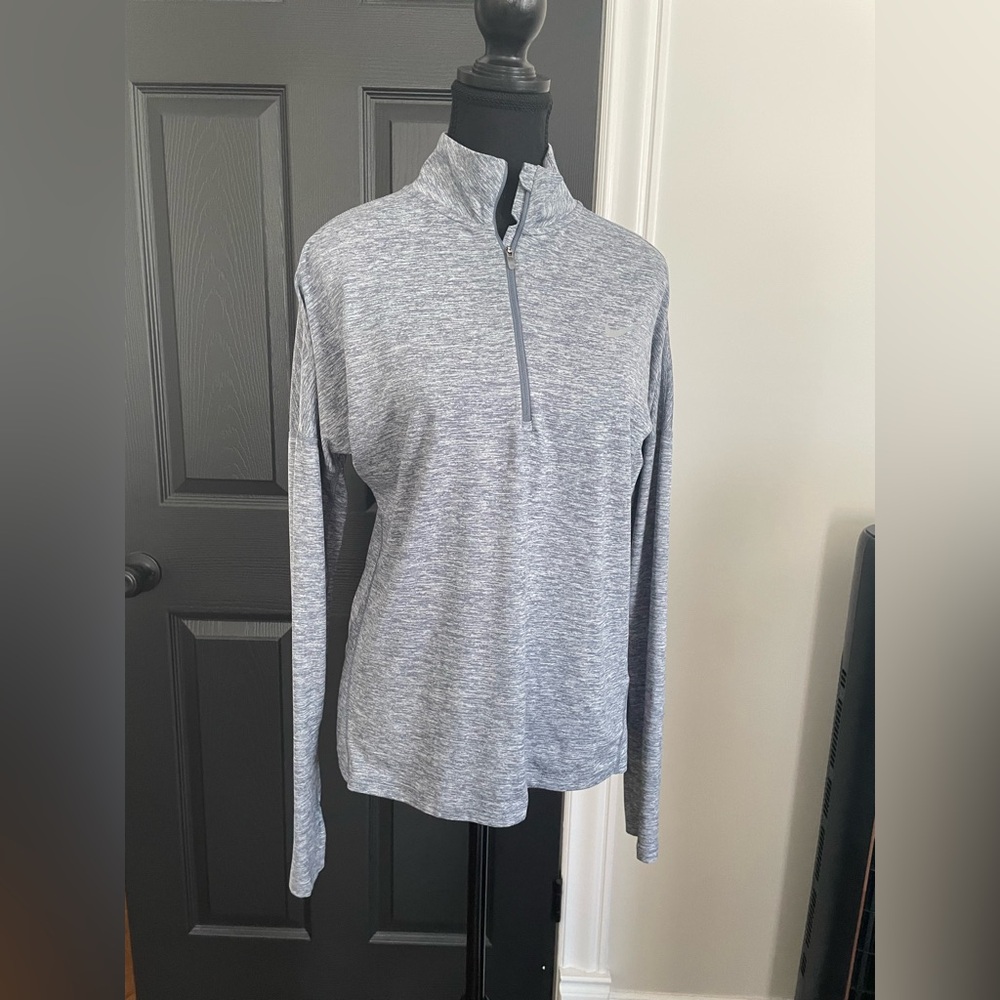 Nike /Dri-FIT Heathered Gray Running Top Sz S